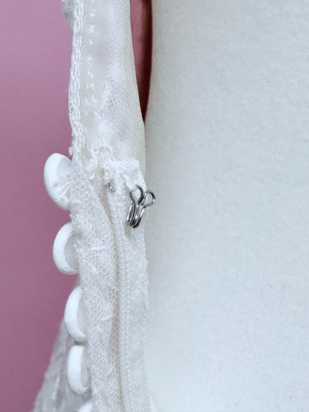Justin Alexander Jolene Wedding Gown - Picture 4 of 15